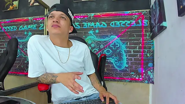 Show de Apolo_Blessed na webcam