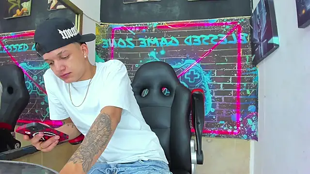 Apolo_Blessed Show in webcam