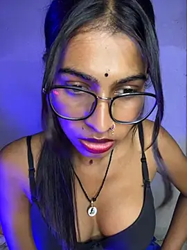 Pokazy przed kamerką – Decent_girl_001