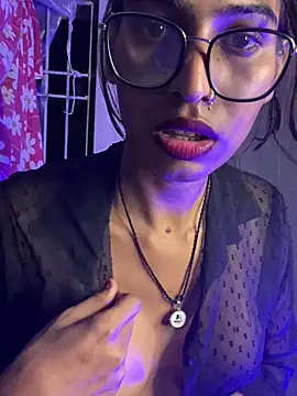 הופעת וובקאם של Decent_girl_001