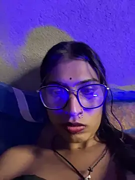 Decent_girl_001 Show in webcam