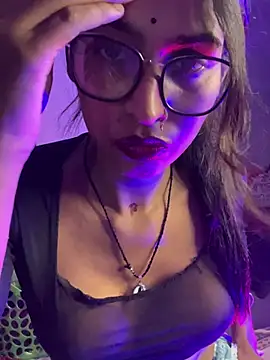Pokazy przed kamerką – Decent_girl_001