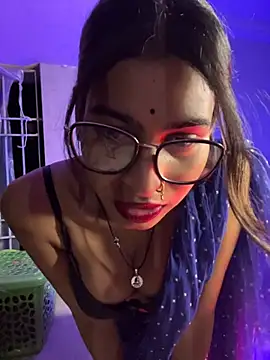 Decent_girl_001 在線直播表演