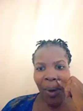 pretty-zuri's Live XXX Chat