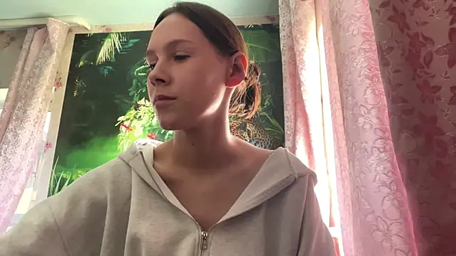 EllynDinchern Webbikameraesitys