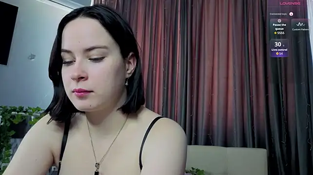 NellyCharming Chat XXX in diretta