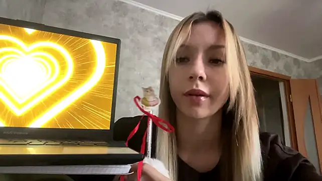 LeomaCrozat Live XXX-Chat