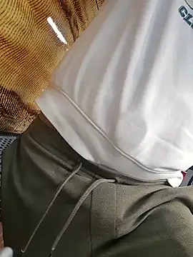 הופעת וובקאם של daddy_bigdick40