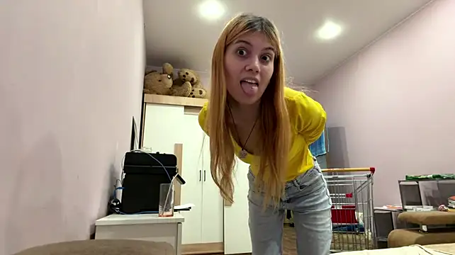 Chat +18 de CelestePacini ao vivo