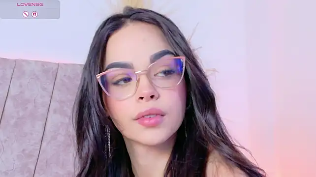 Maddie_Evanssn Webbikameraesitys