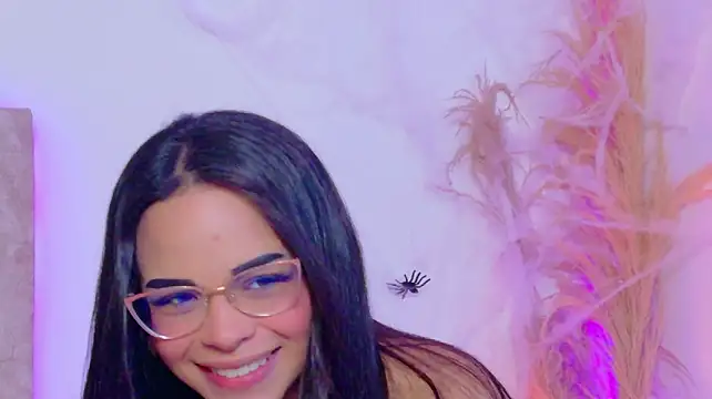Czat XXX na żywo – Maddie_Evanss