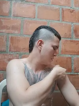 Mikedotow: вебкам-шоу