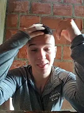 Show modela Mikedotow na web-kameri