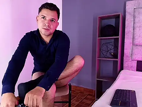 Hey_Noaah's Webcam Show