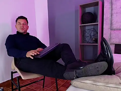 Hey_Noaah webcam show