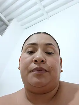 Show de Hot_bella12 na webcam