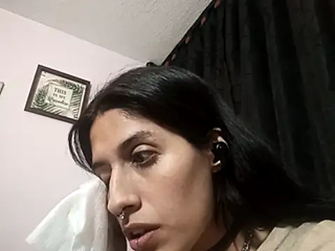 FRANCHESCA_LOVE_ Adlı Modelin Canlı XXX Sohbeti