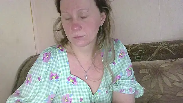 DomixDomi's Live Chat Room