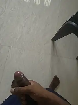 Show modela nithisg1223 na web-kameri