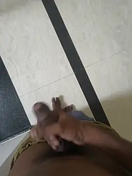 nithisg1223 Show in webcam