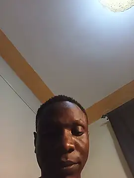 kenyanyut Adlı Modelin Web Kamerası Şovu