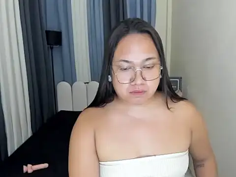 Cassiefoxx's Webcam Show