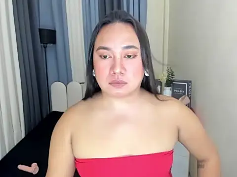 Cassiefoxx Show in webcam