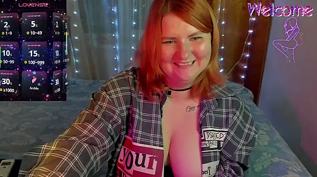 Show modela CherryRushh na web-kameri