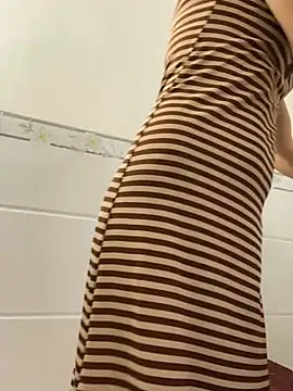 NINA2102 网络视讯表演