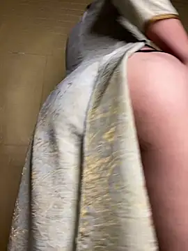 NINA2102 Show Webcam