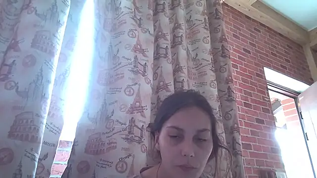 XXX chat uživo modela reby3939