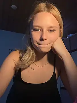 Webkamerová show YoungGermanKiki18