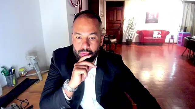 Show modela MR_THRONE_ na web-kameri