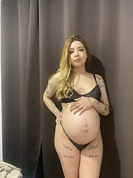 LittleBadDoll – Naživo XXX chat