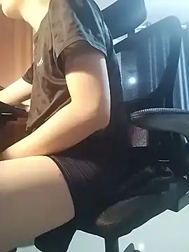 Show modela jineyy na web-kameri
