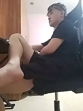 jineyy webkamerás műsora