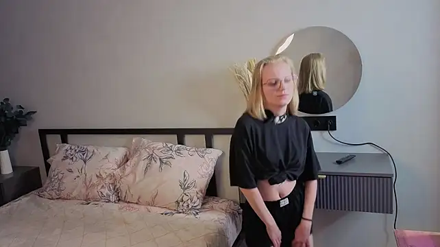 Pixiedollll Webcam-Show