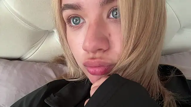 Chat XXX en directo de Kaderii1