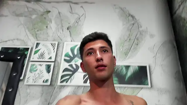Valentiino69 网络视讯表演