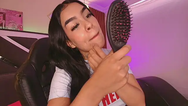 دردشة Bratz_x الجنسية المباشرة