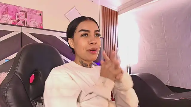 Bratz_x's Webcam Show