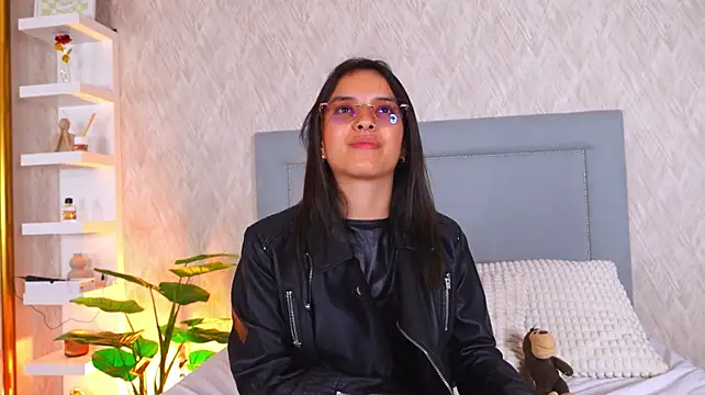 Show modela CherryLunari na web-kameri