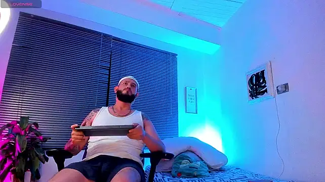Show modela Bigsmalle na web-kameri