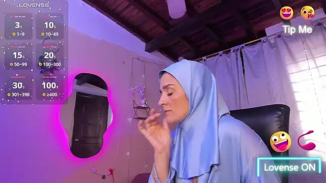 AmiraSaadi Chat XXX live