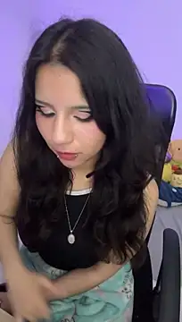 HollyPeachh's Live XXX Chat