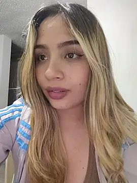 bebita_fiu – Naživo XXX chat