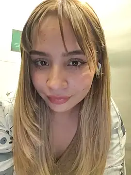 Chat XXX en directo de Tina_tasty