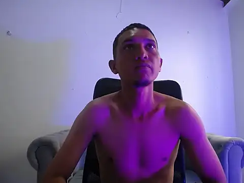 Вебкам-шоу sech_guerrero