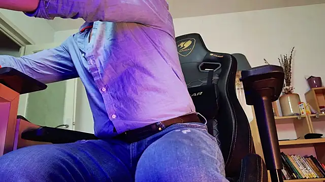 Show modela ChrisKox na web-kameri