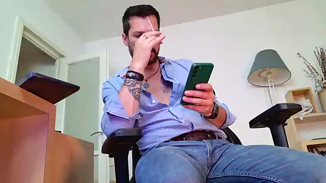 ChrisKox 在線直播表演